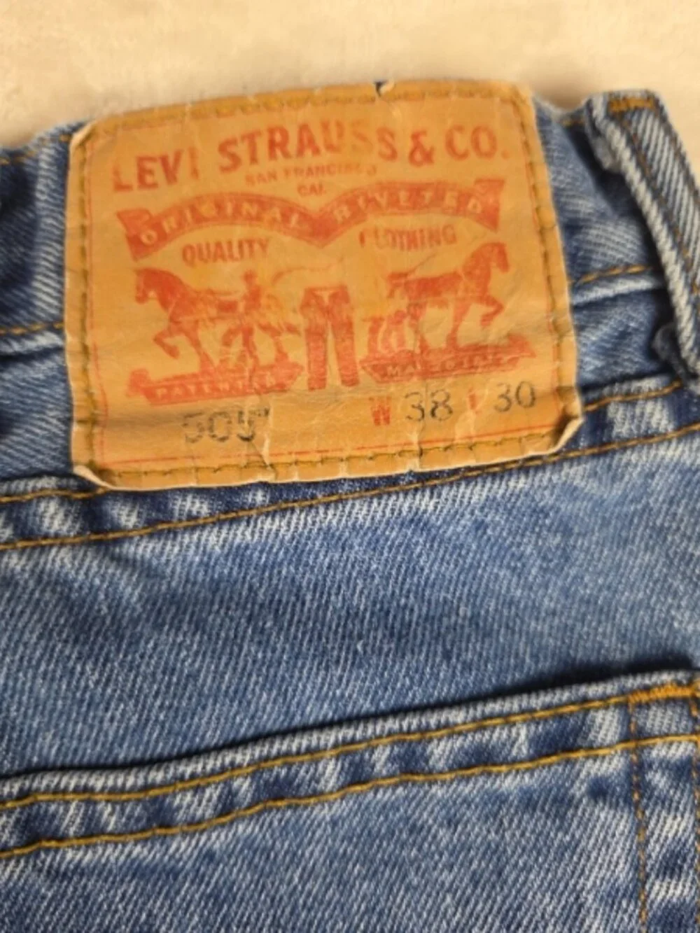 Levi’s 505 Regular Fit Straight Leg Jeans – Light Wash – Men’s W38 L30